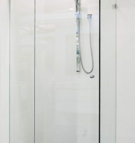 ZENA 1000 FRAMELESS SHOWER SCREEN 10mm TOUGHENED GLASS